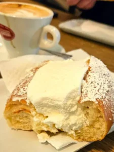 Maritozzo for breakfast in Rome